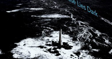 Farlanders The Lighthouse Lies Dark single cover