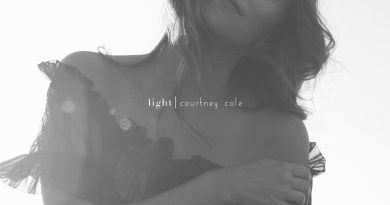 Courtney Cole Light single cover